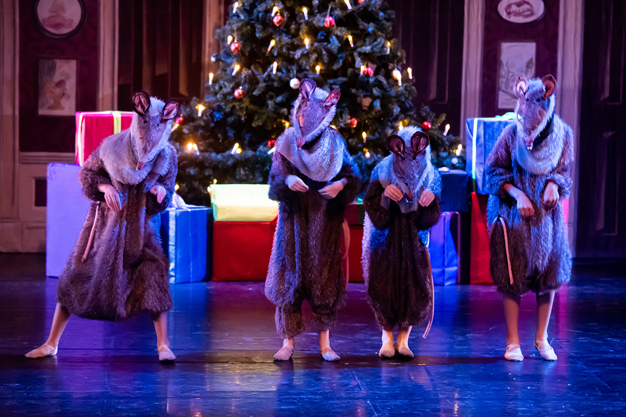 Ballet dancers in the Nutcracker Ballet 