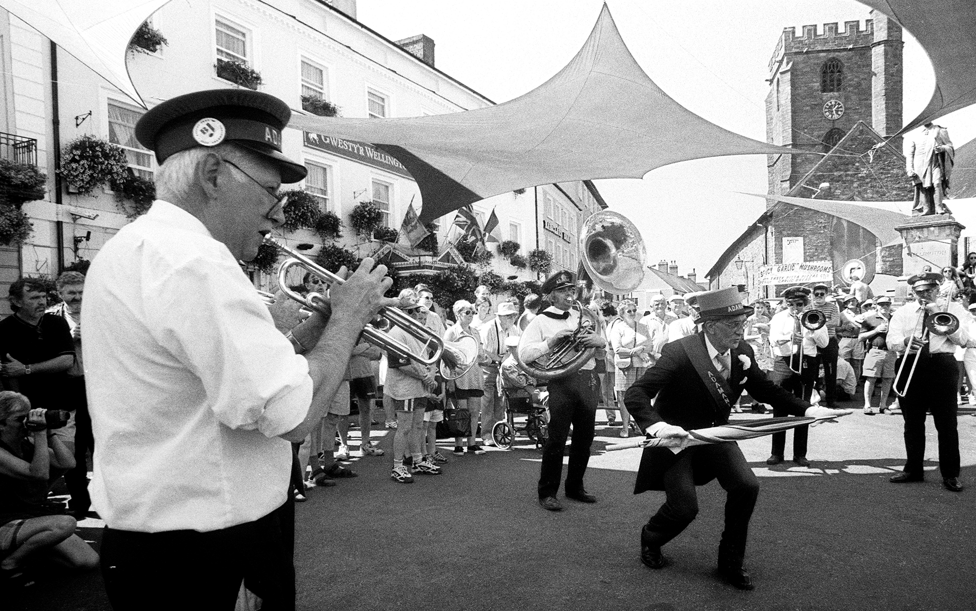 Opening of Brecon Jazz Festival - A street celebration 