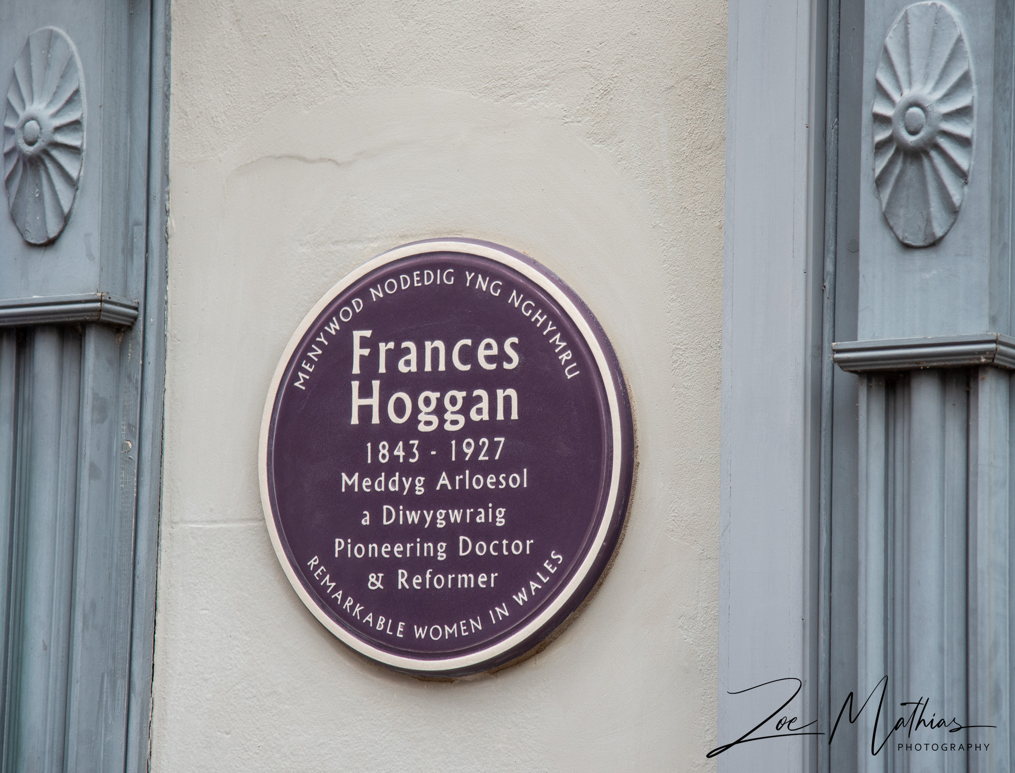 purple plaque for Frances Hoggan unveiled in Brecon