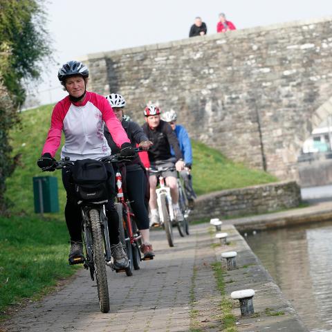Cyclists along the Brecon Canal